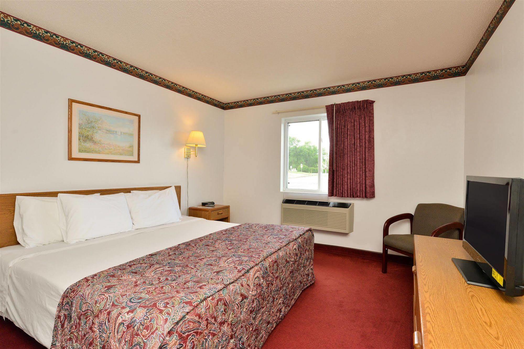Americas Best Value Inn & Suites Clear Lake Exterior photo